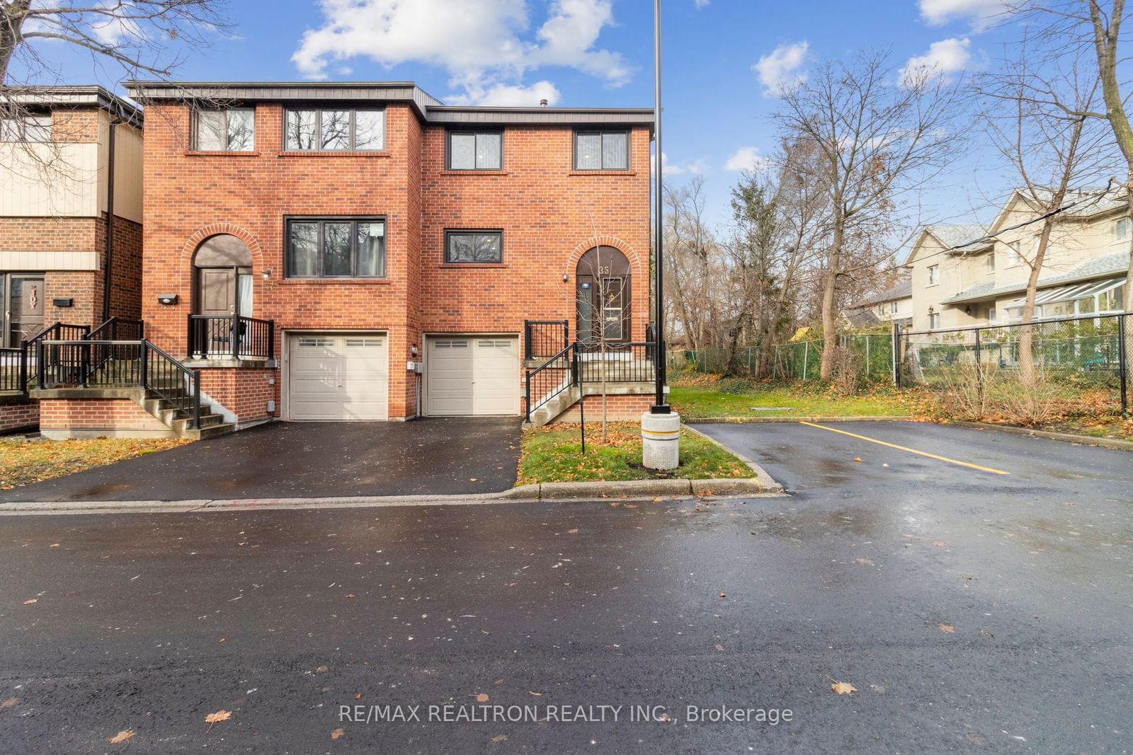 26 Peach Tree Townhouses, Etobicoke, Toronto