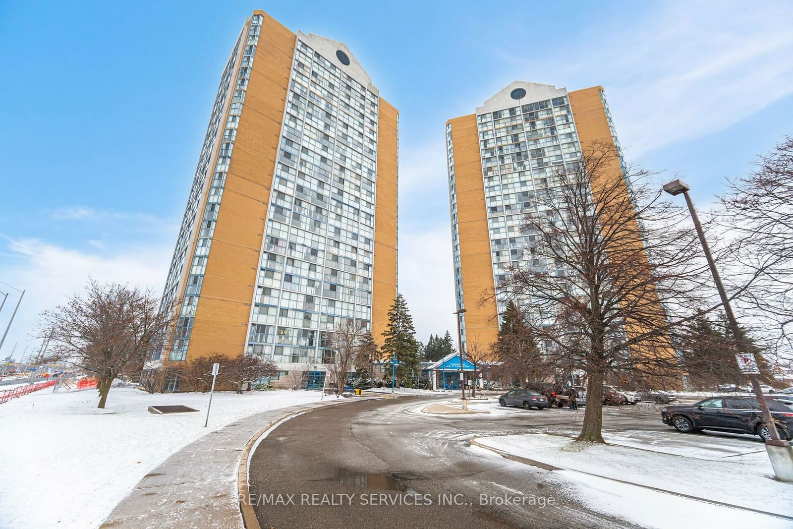 Anaheim Towers I and II Condos, Mississauga, Toronto