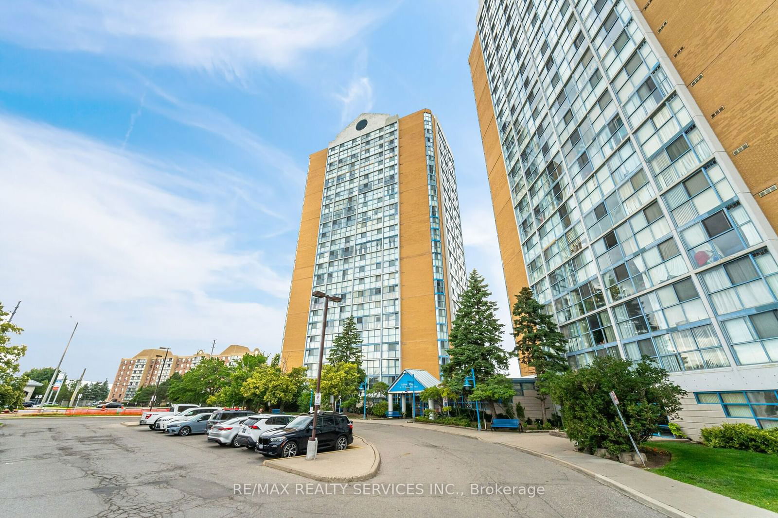 Anaheim Towers I and II Condos, Mississauga, Toronto