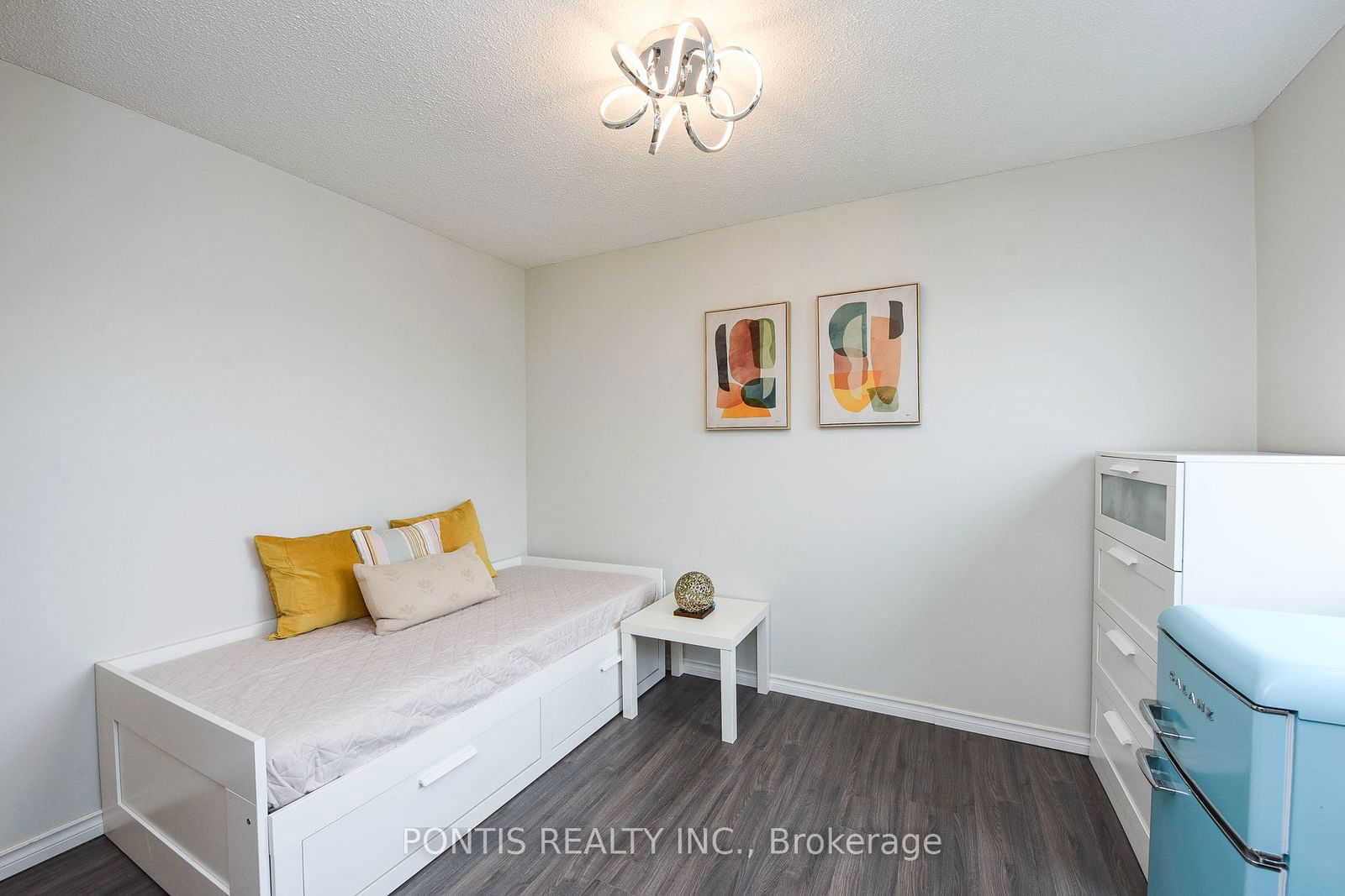 2001 Bonnymede Dr, unit 214 for sale