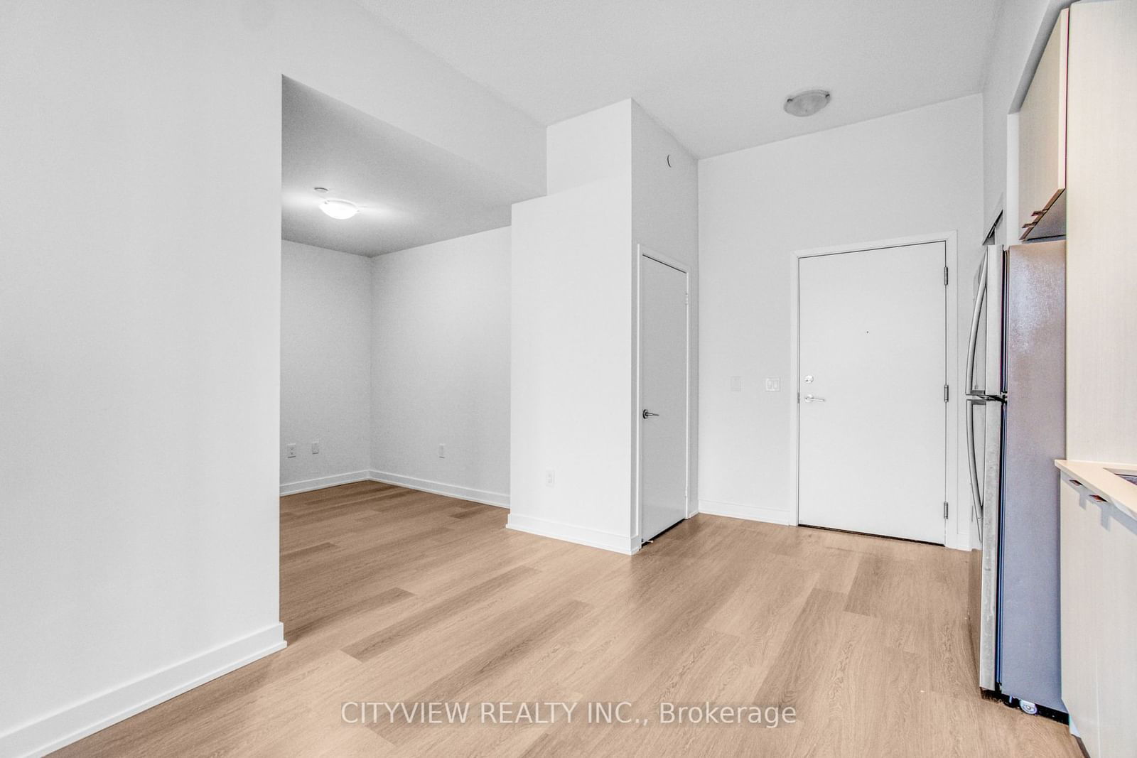 859 The Queensway, unit 816 for sale