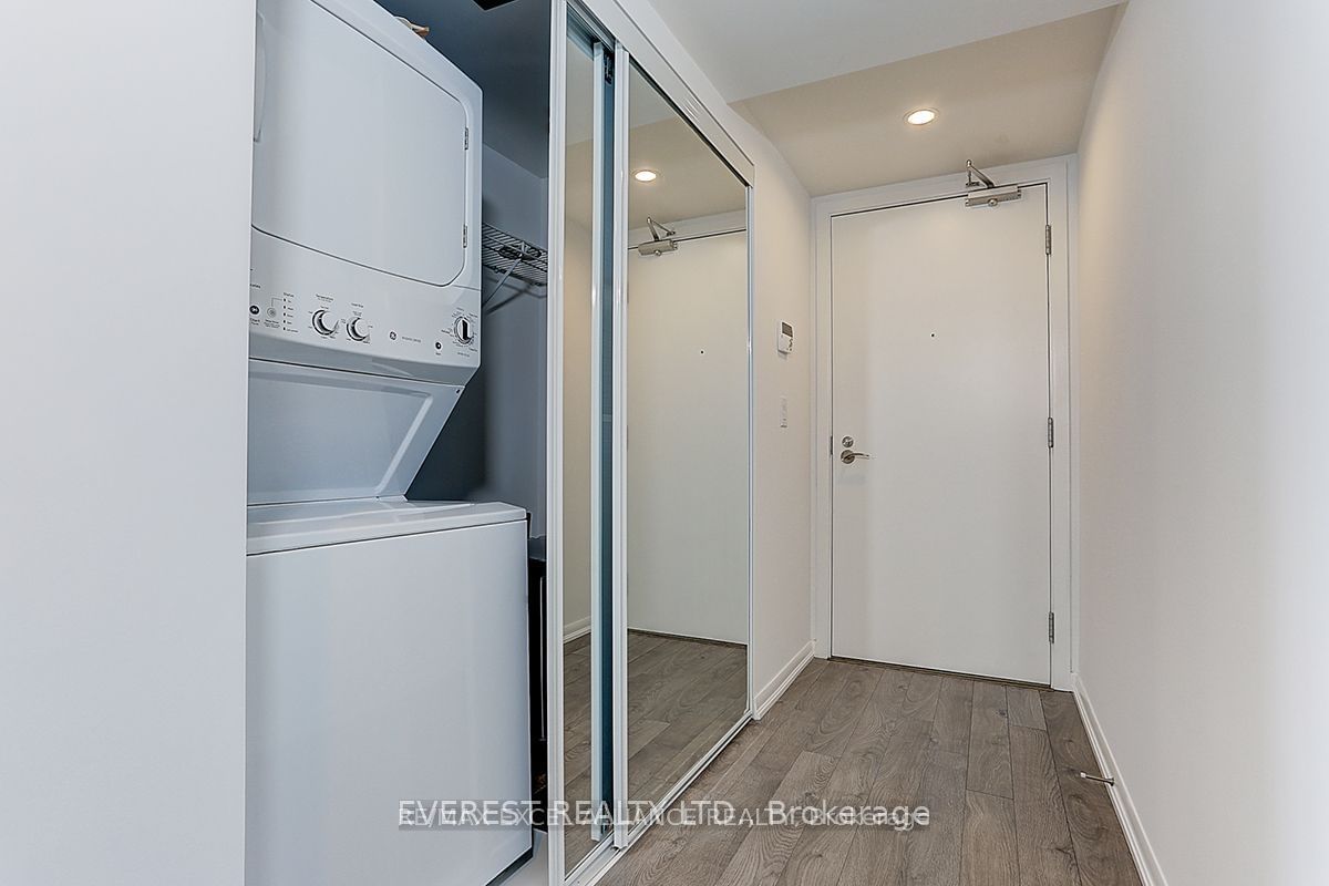 830 Lawrence Ave W, unit 1707 for sale