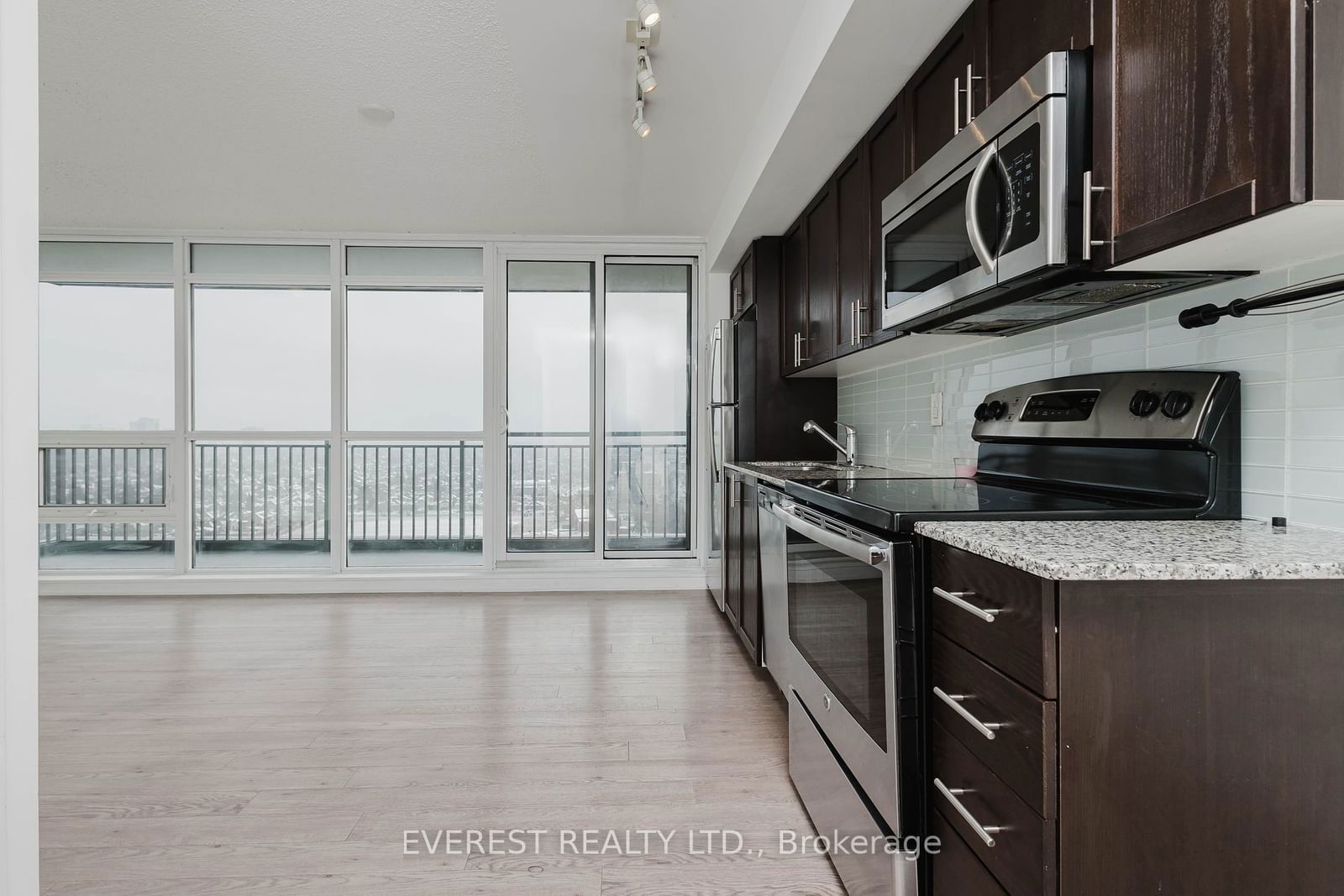 830 Lawrence Ave W, unit 1707 for sale