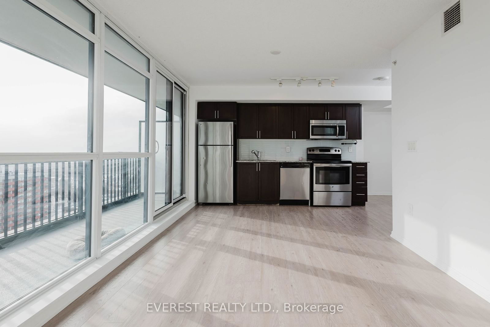 830 Lawrence Ave W, unit 1707 for sale