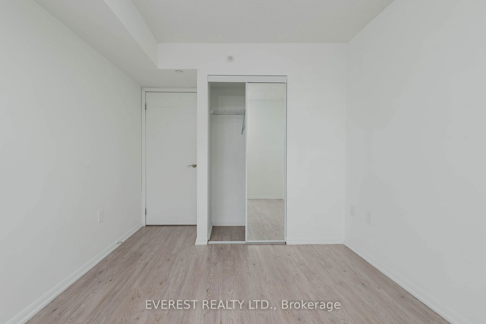 830 Lawrence Ave W, unit 1707 for sale