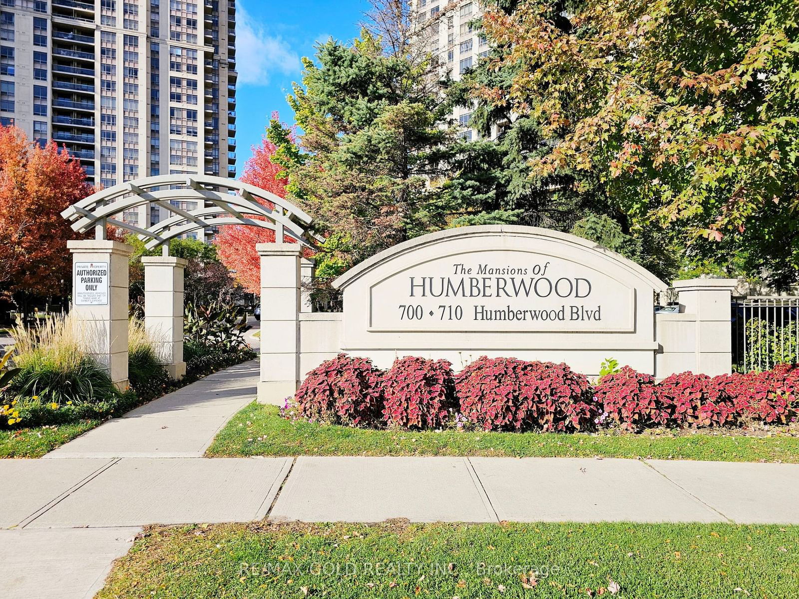 710 Humberwood Blvd, unit 813 for sale