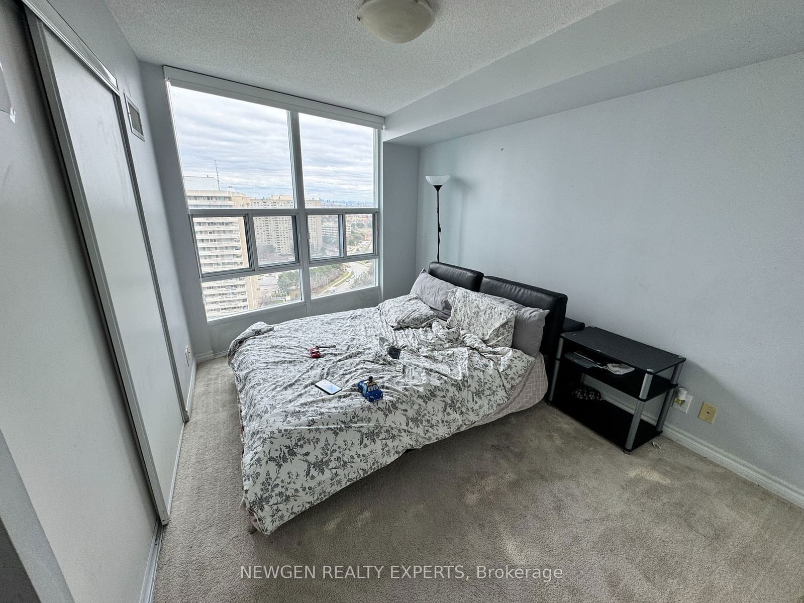 33 Elm Dr W, unit 1909 for rent