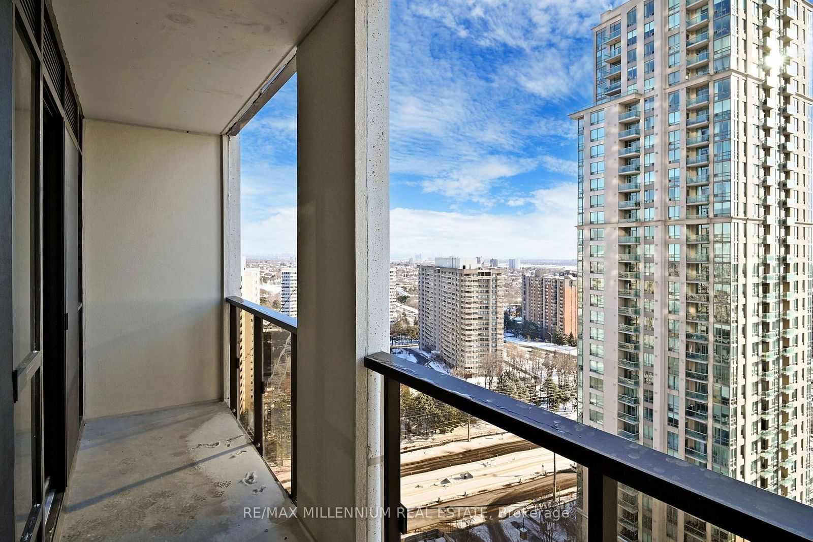 30 Elm Dr W, unit 1706 for rent