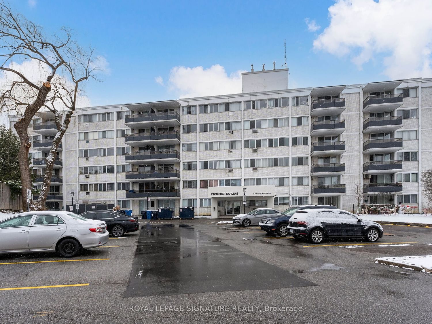 Etobicoke Gardens Condos, Etobicoke, Toronto