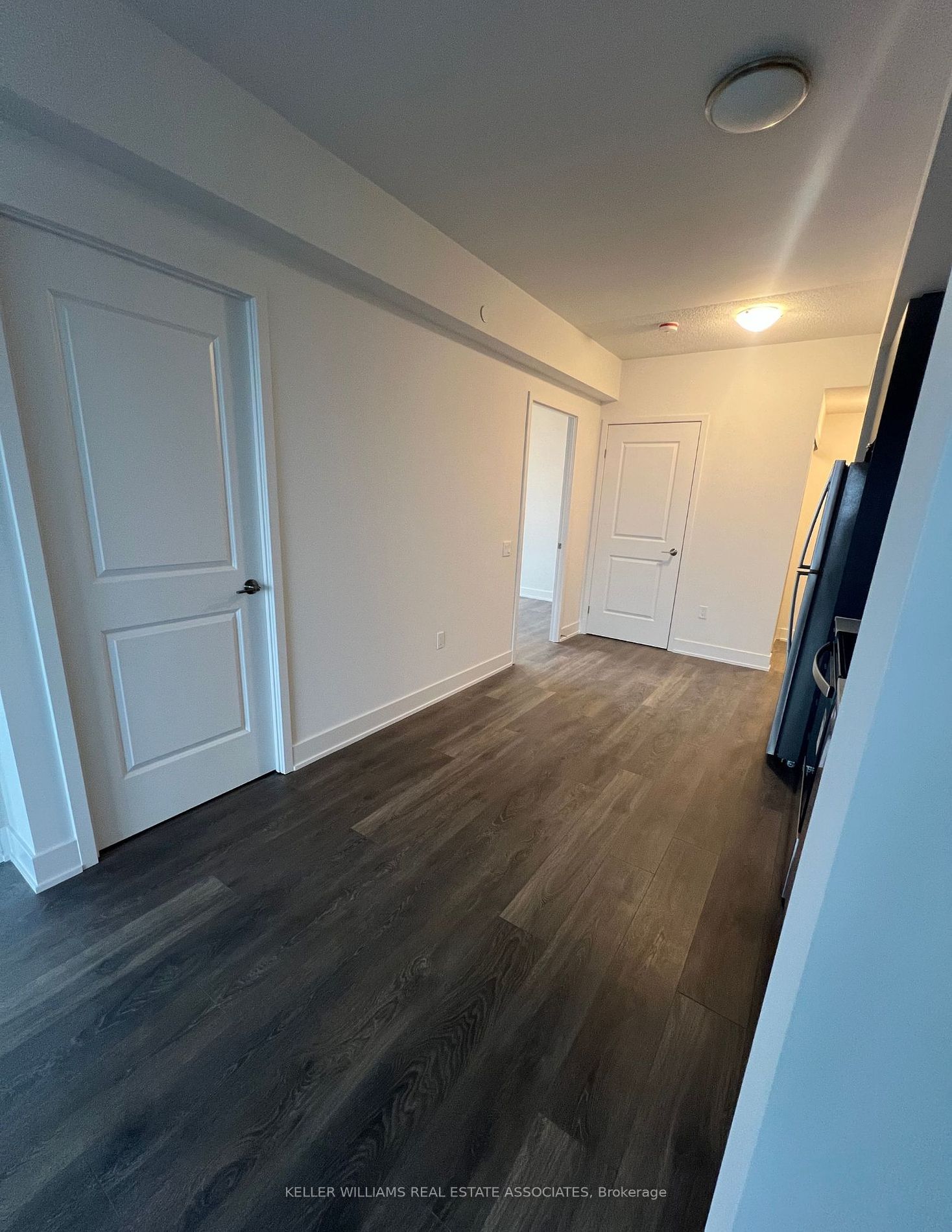 204 burnhamthorpe Rd E, unit 1407 for rent