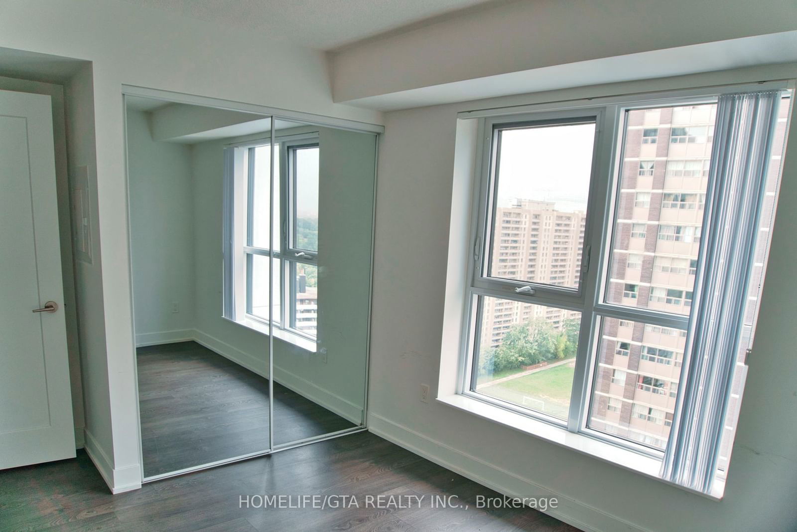 9 Mabelle Ave, unit 2117 for rent