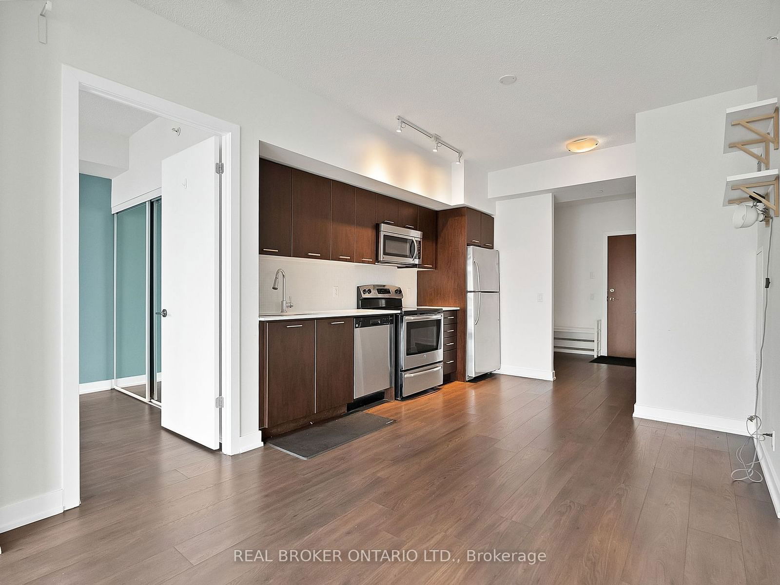 2212 Lake Shore Blvd W, unit 2302 for rent