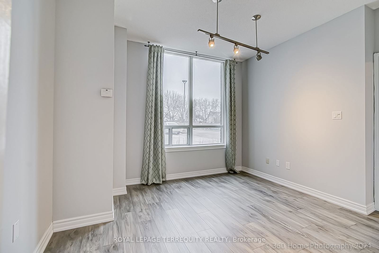 2772 Keele St, unit 101 for sale