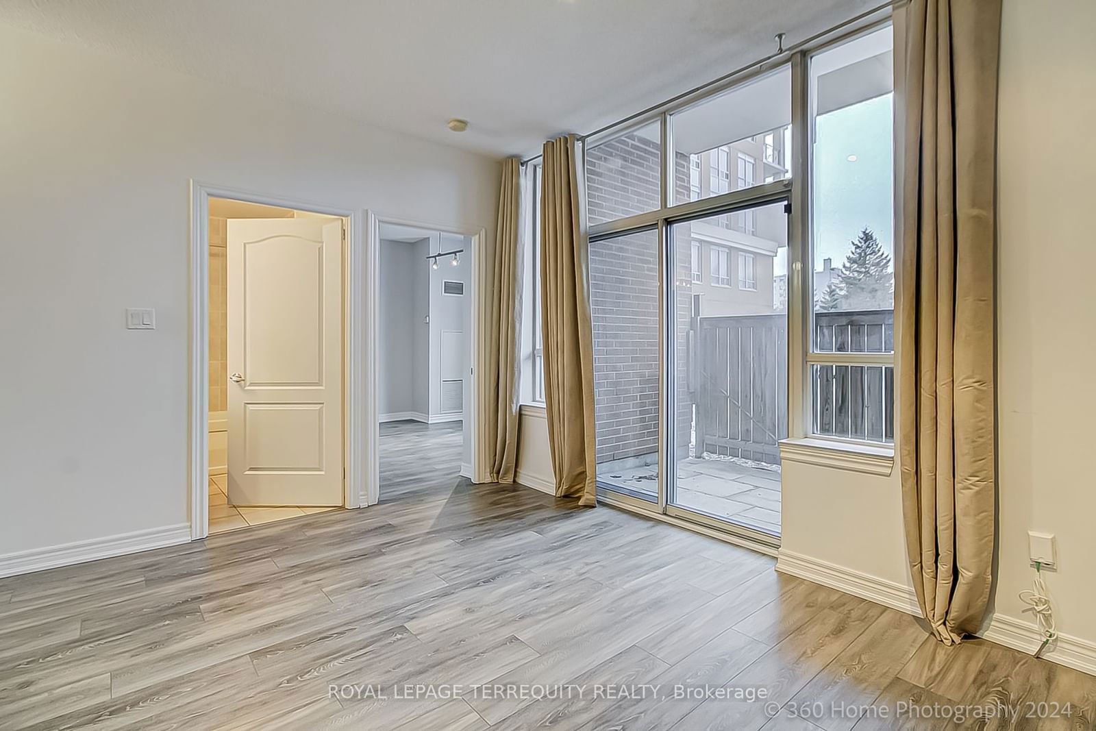 2772 Keele St, unit 101 for sale