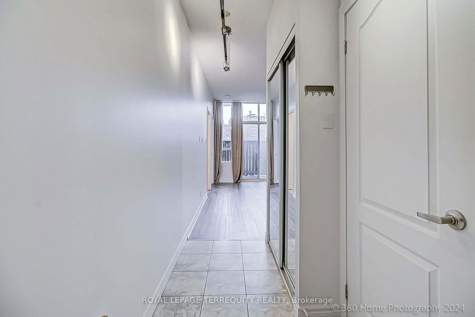 2772 Keele St, unit 101 for sale