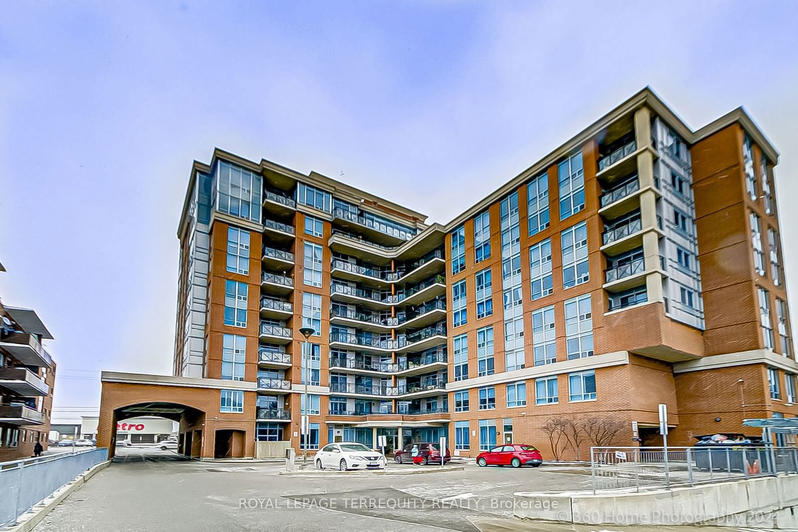 2772 Keele St, unit 101 for sale