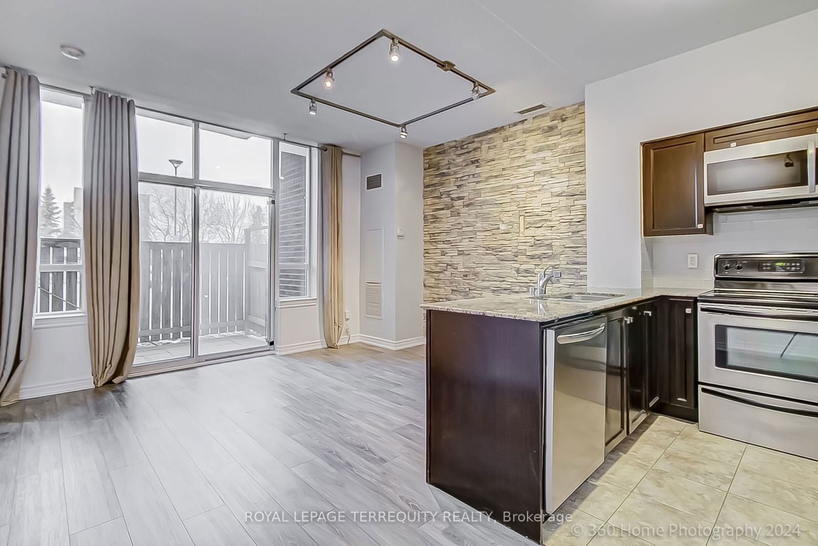 2772 Keele St, unit 101 for sale