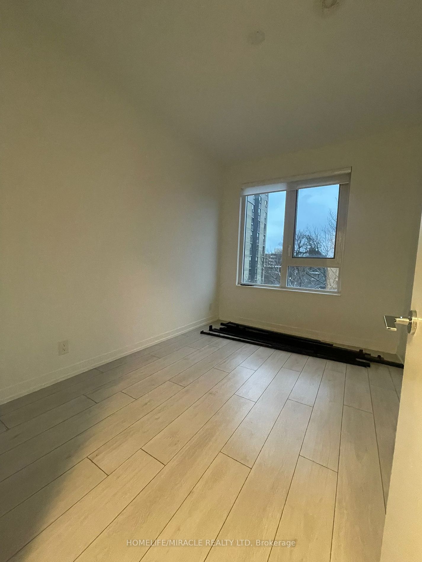 270 Dufferin St, unit 310 for rent