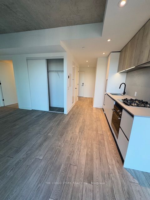 2625 Dundas St W, unit 408 for rent