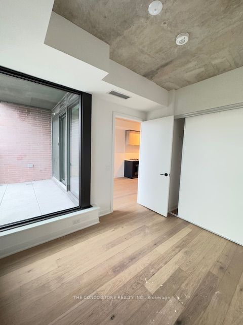 2625 Dundas St W, unit 513 for rent