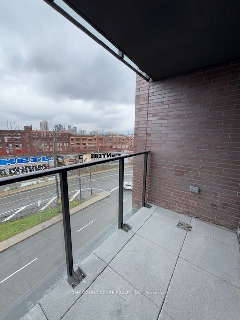 2625 Dundas St W, unit 513 for rent