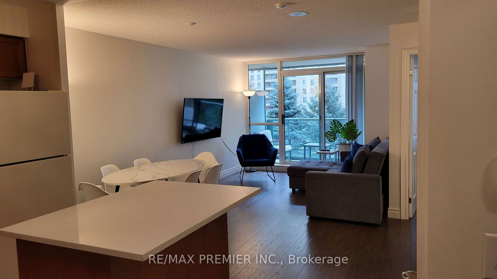 17 Michael Power Pl, unit 303 for rent