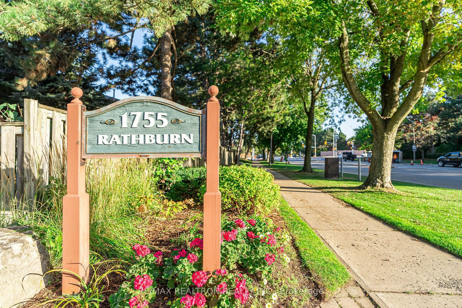 1755 Rathburn Road Townhomes, Mississauga, Toronto