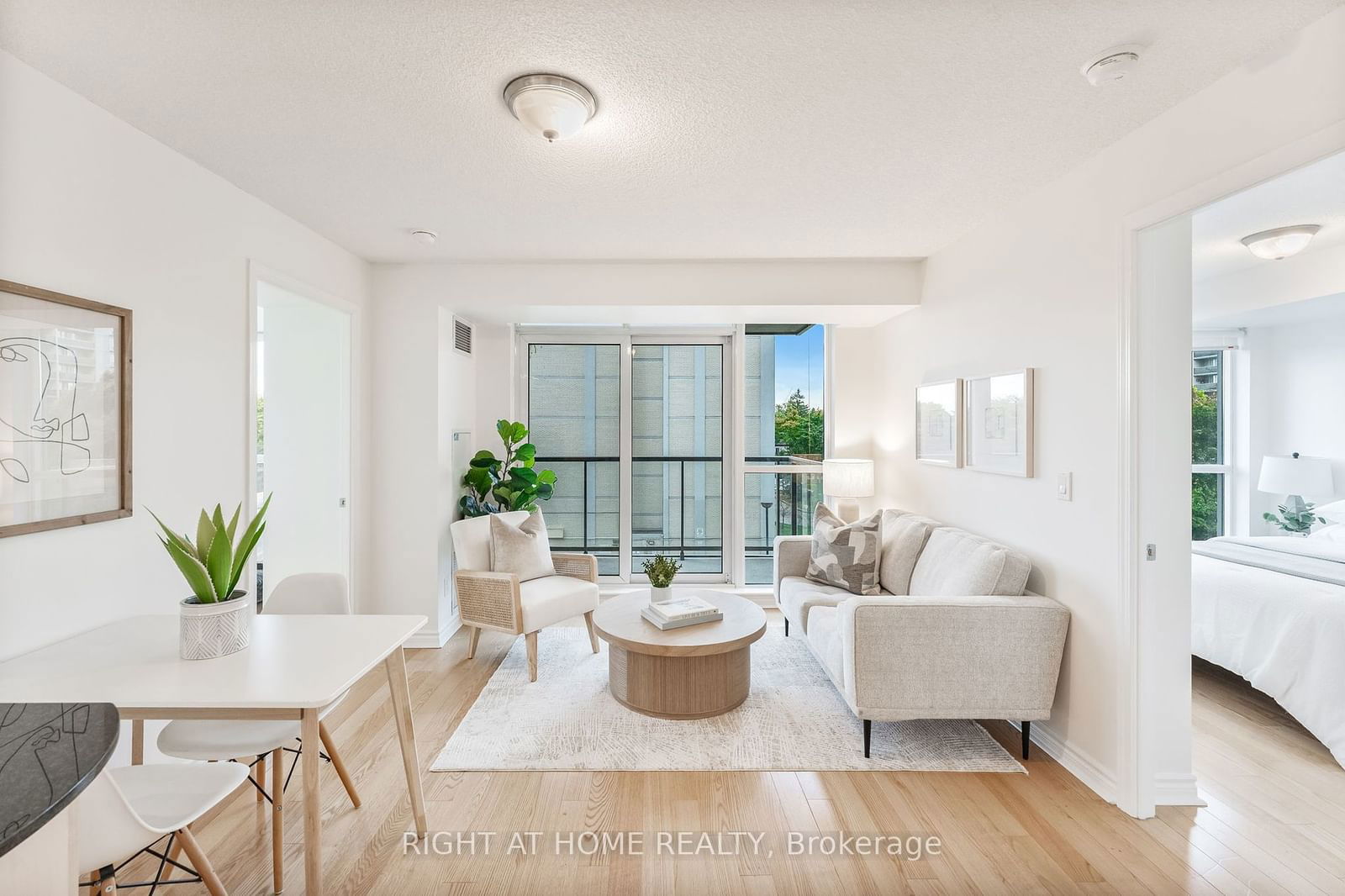 70 High Park Ave, unit 307 for rent