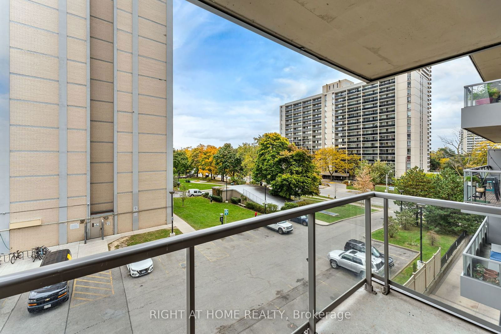 70 High Park Ave, unit 307 for rent