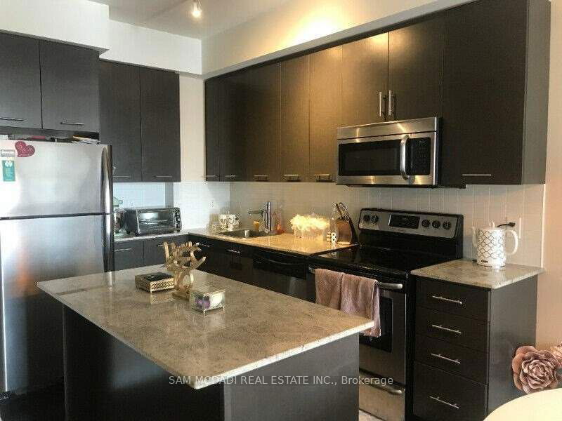 360 Square One Dr Dr N, unit 707 for rent