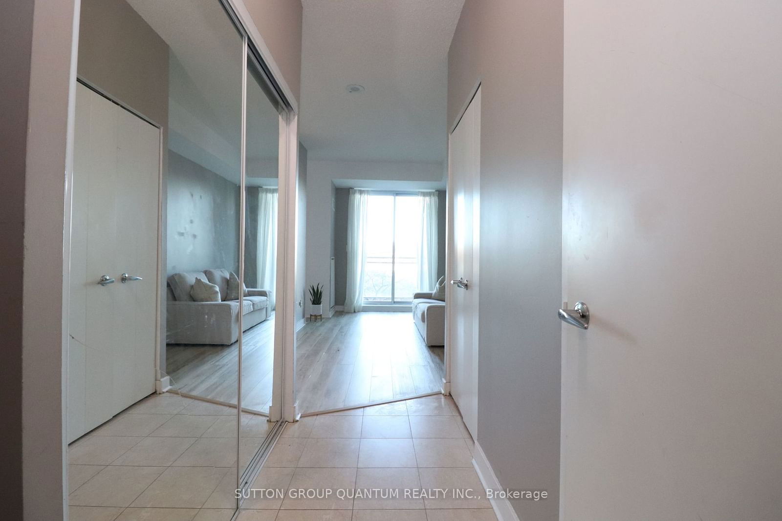 88 Palace Pier Crt, unit 310 for rent