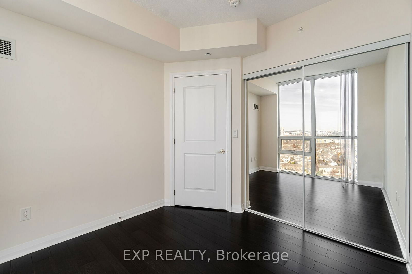 5033 Four Springs Ave, unit 1817 for rent