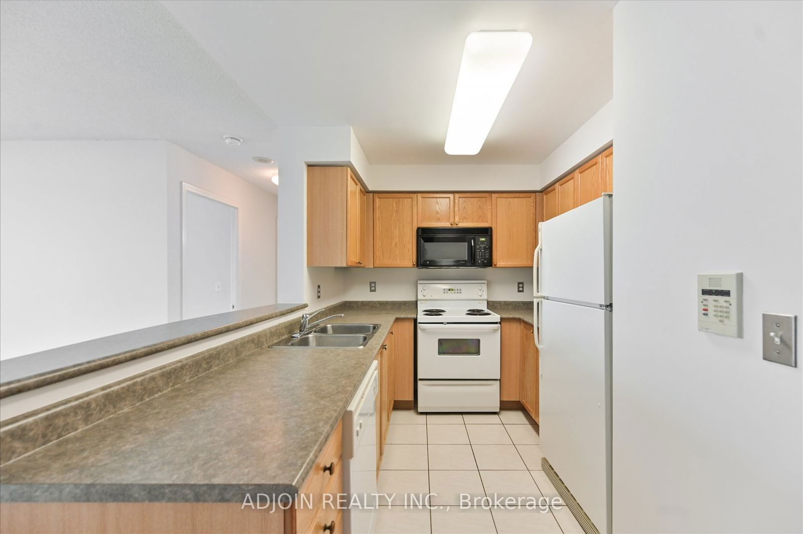 2545 Erin Centre Blvd, unit 1806 for sale