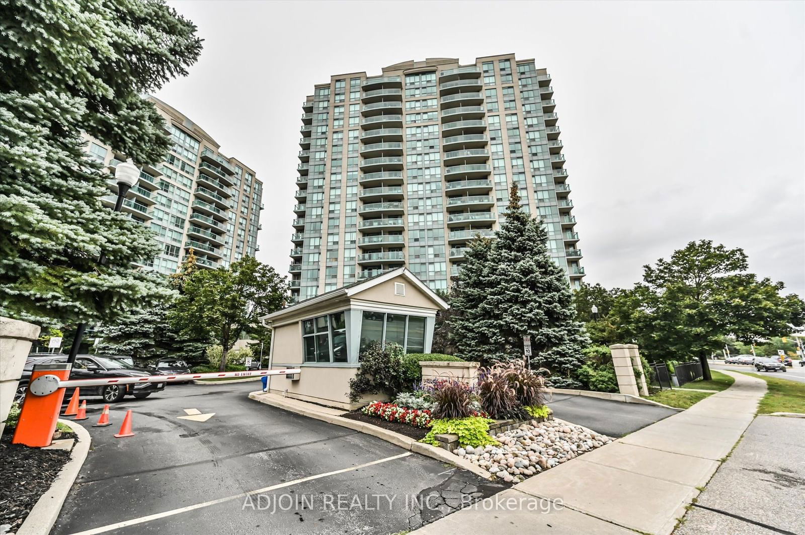 2545 Erin Centre Blvd, unit 1806 for sale