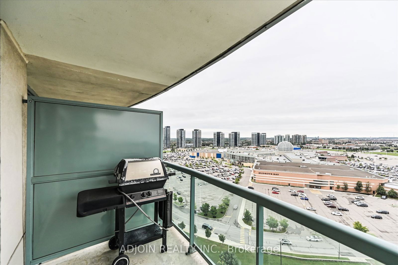 2545 Erin Centre Blvd, unit 1806 for sale