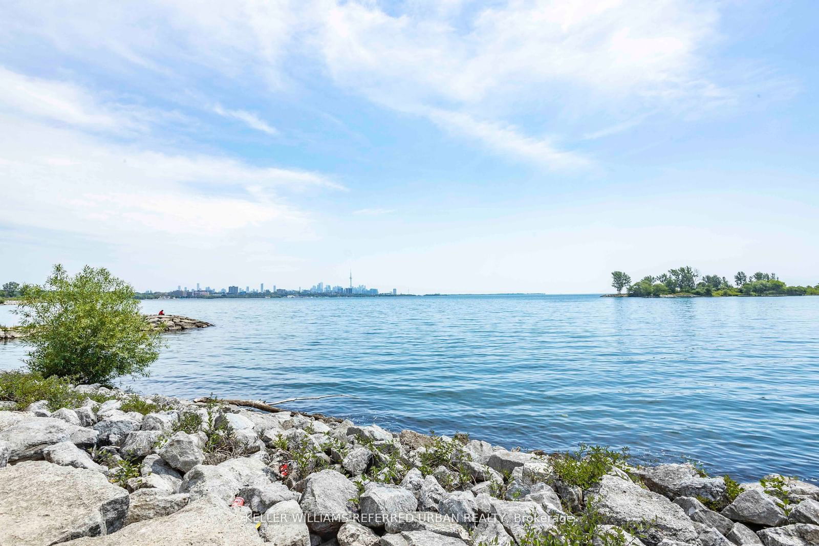 2121 Lake Shore Blvd W, unit 213 for rent