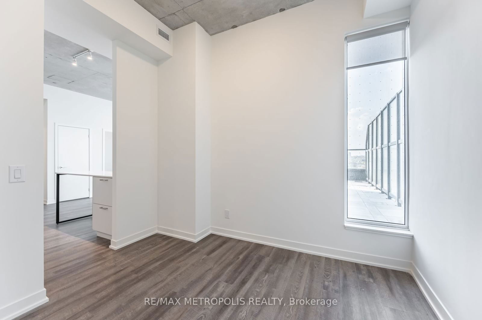 1808 St Clair Ave W, unit 803 for rent