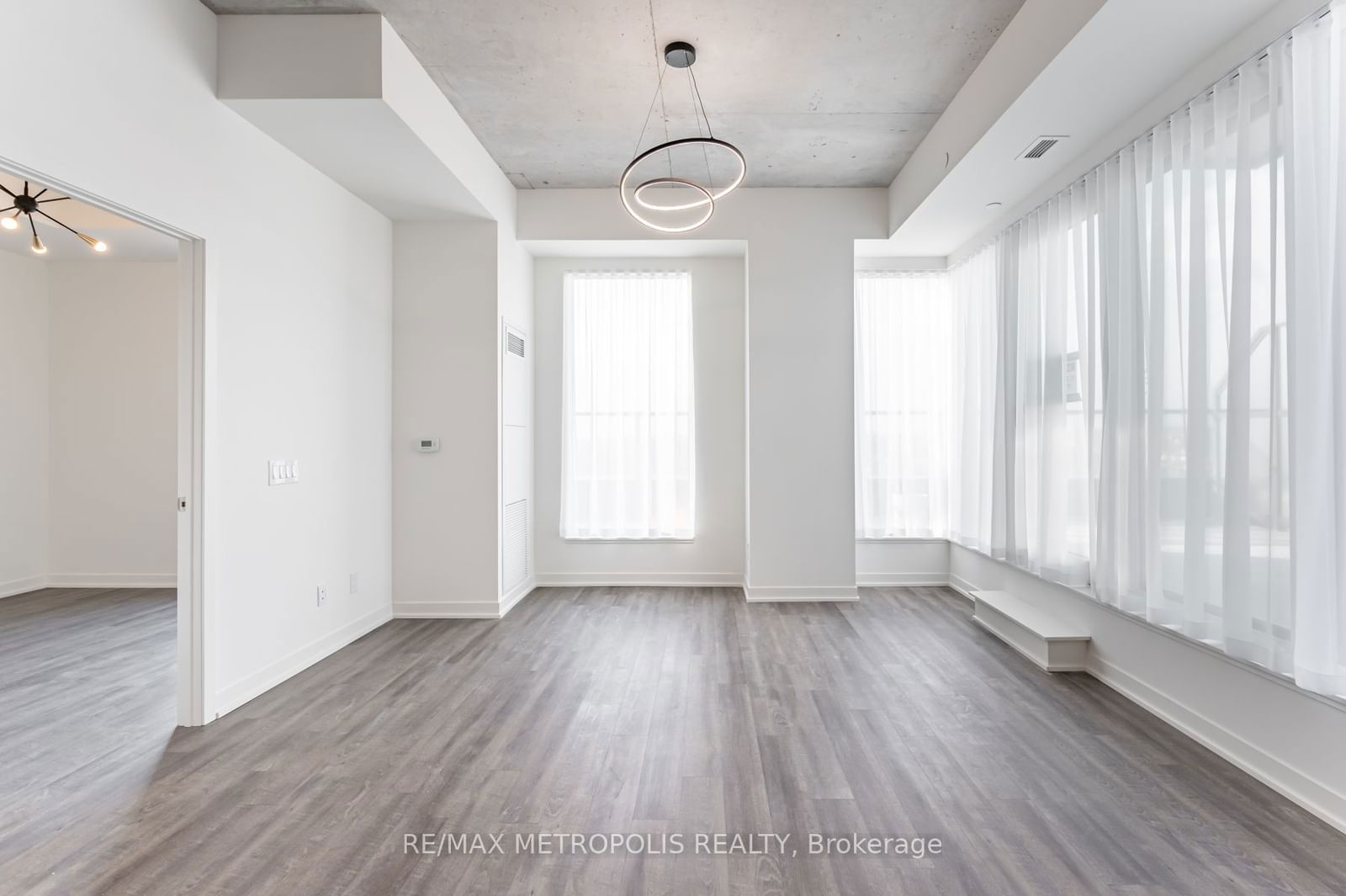 1808 St Clair Ave W, unit 803 for rent