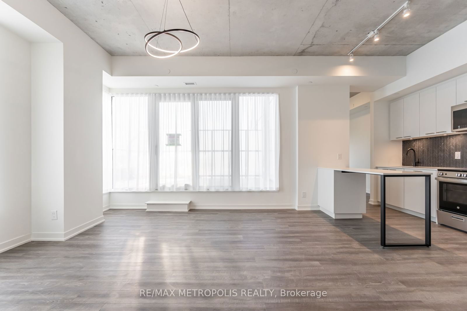 1808 St Clair Ave W, unit 803 for rent