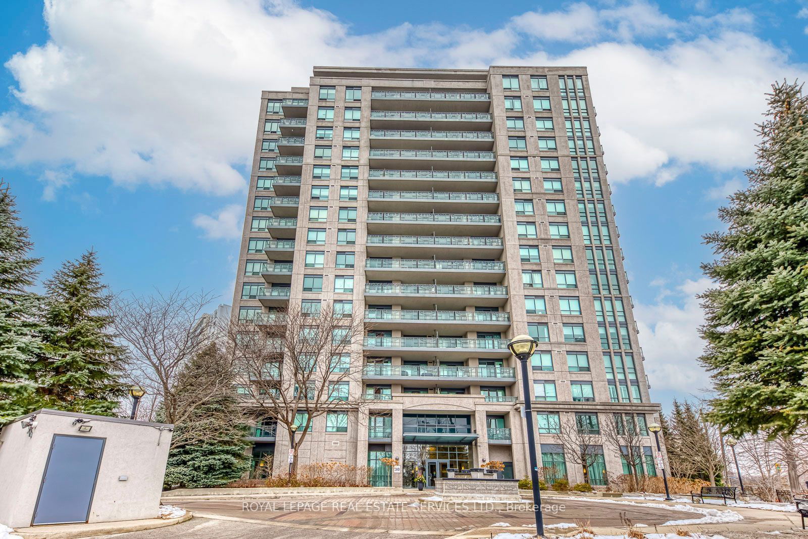 The Fountains of Edenbridge Condos, Etobicoke, Toronto