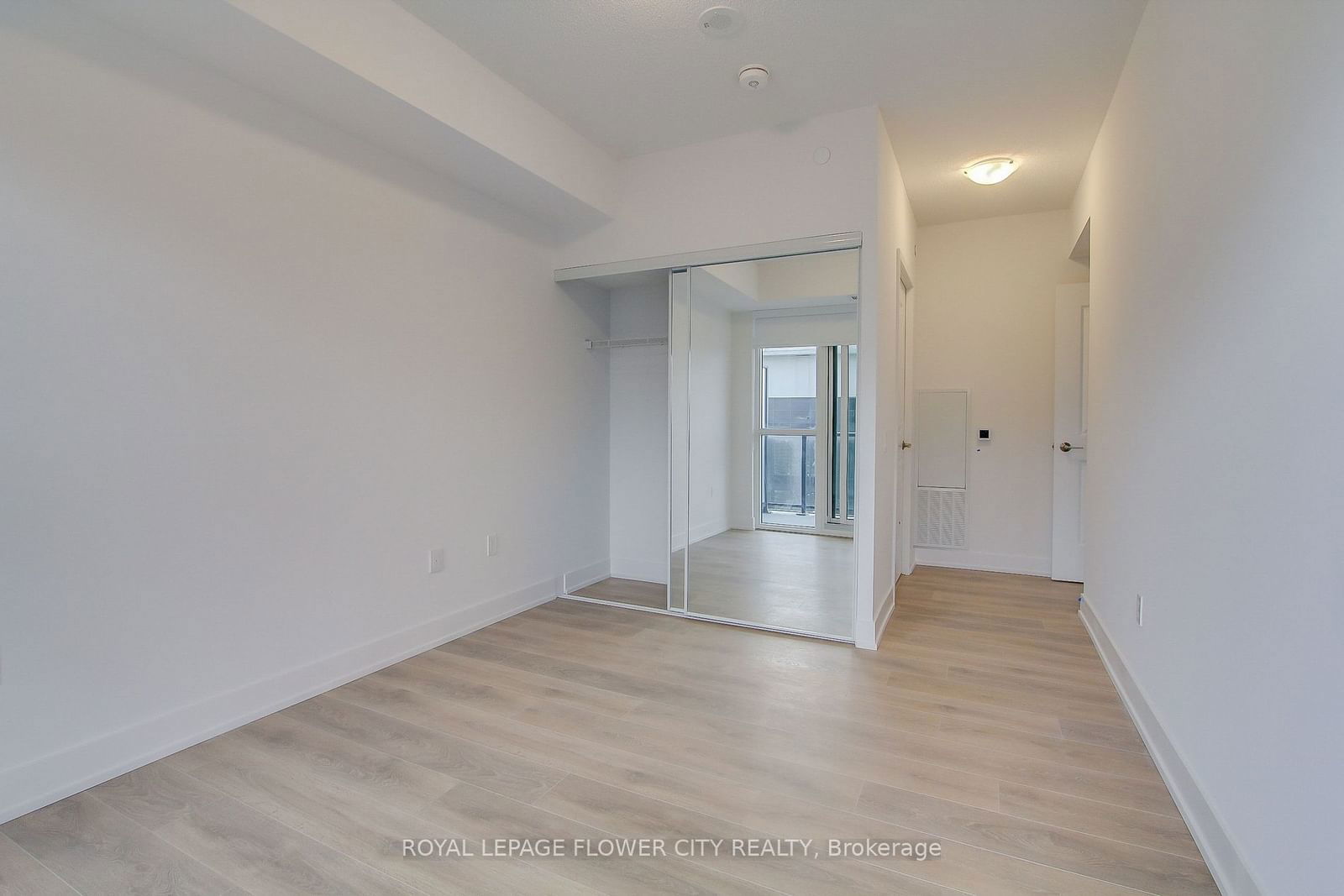 204 Burnhamthorpe Rd E, unit 2106 for rent