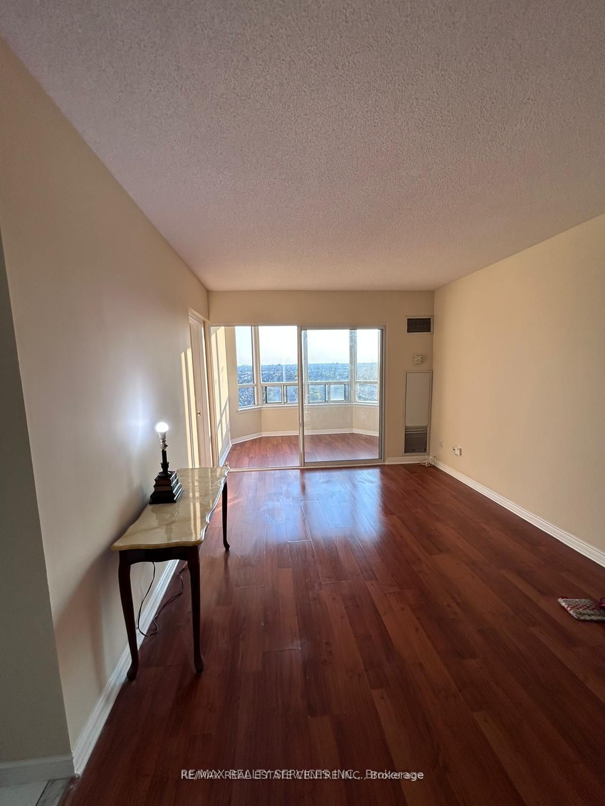 135 Hillcrest Ave, unit 2207 for sale