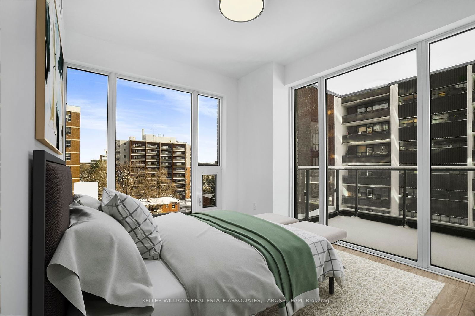 21 Park St E, unit 603 for sale