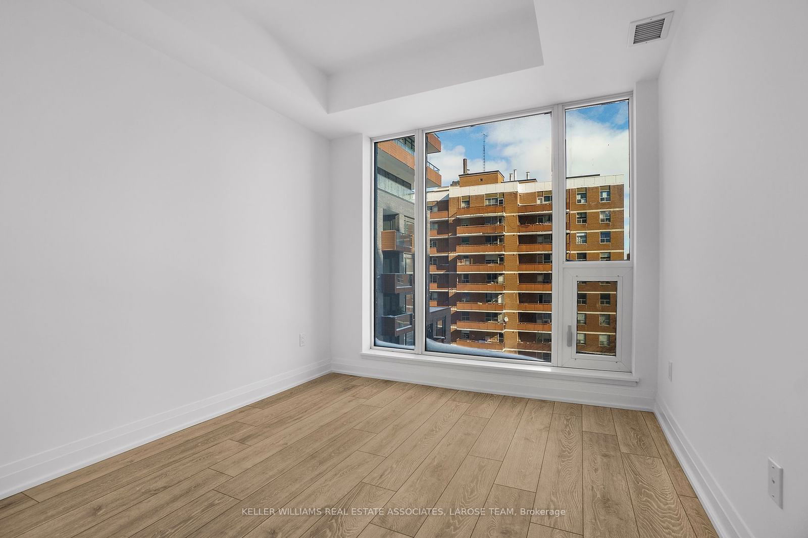 21 Park St E, unit 603 for sale