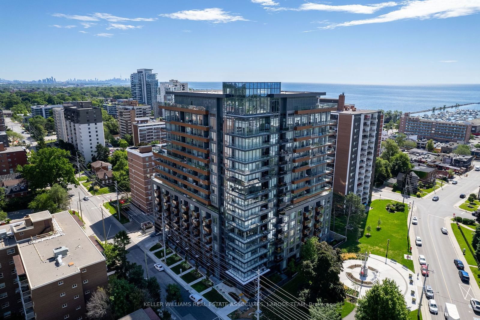 21 Park St E, unit 603 for sale