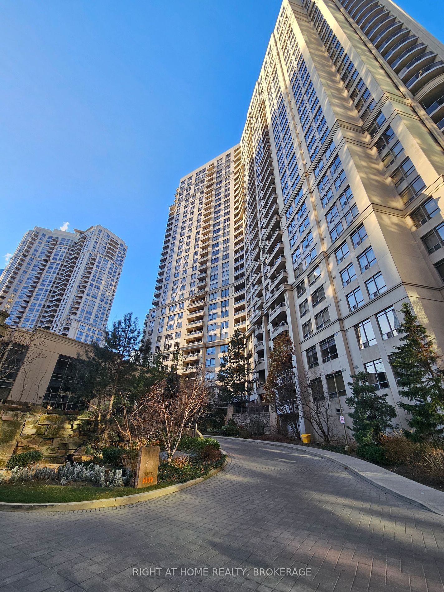 3888 Duke Of York Blvd, unit 1036 for rent