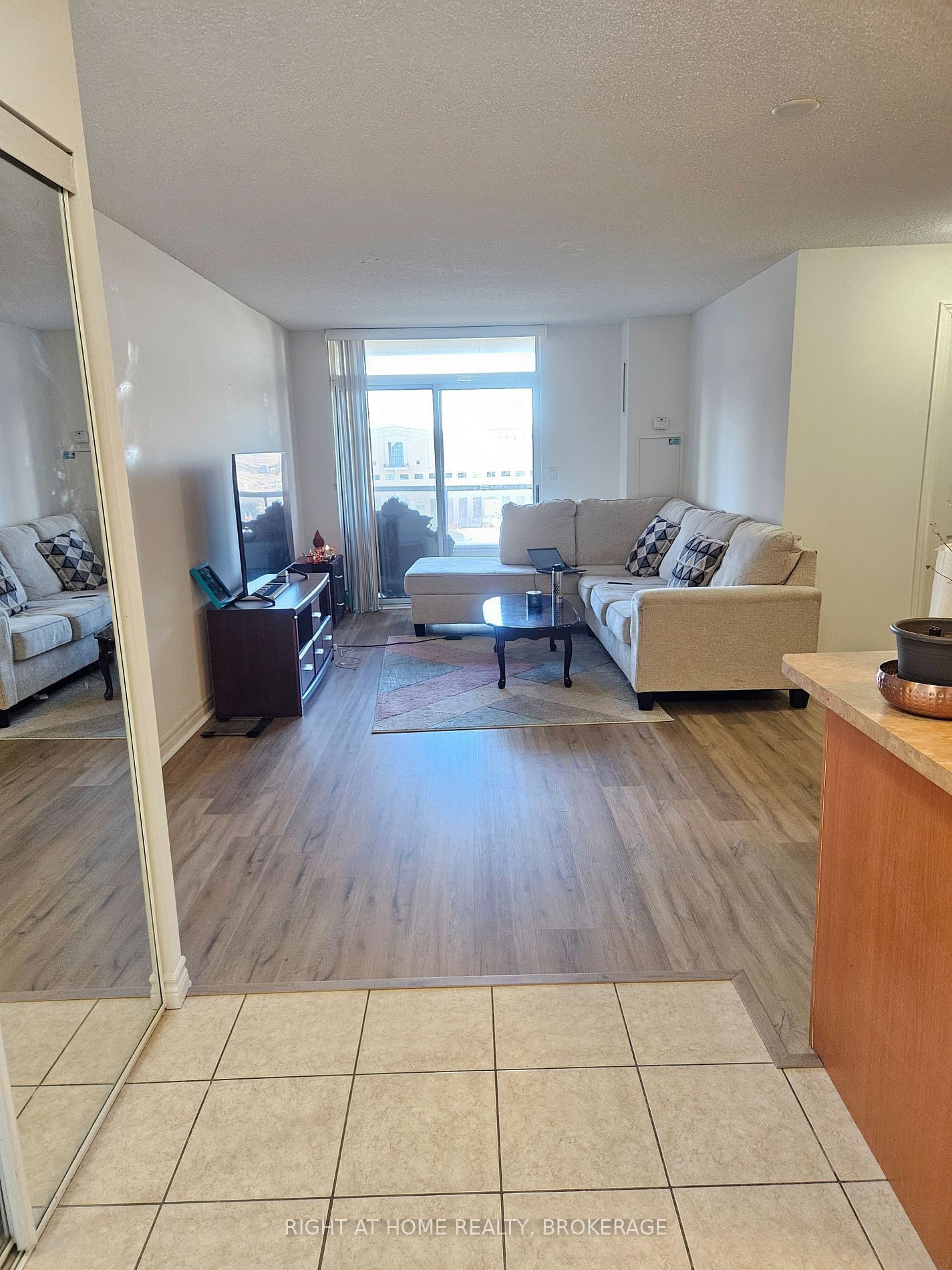 3888 Duke Of York Blvd, unit 1036 for rent