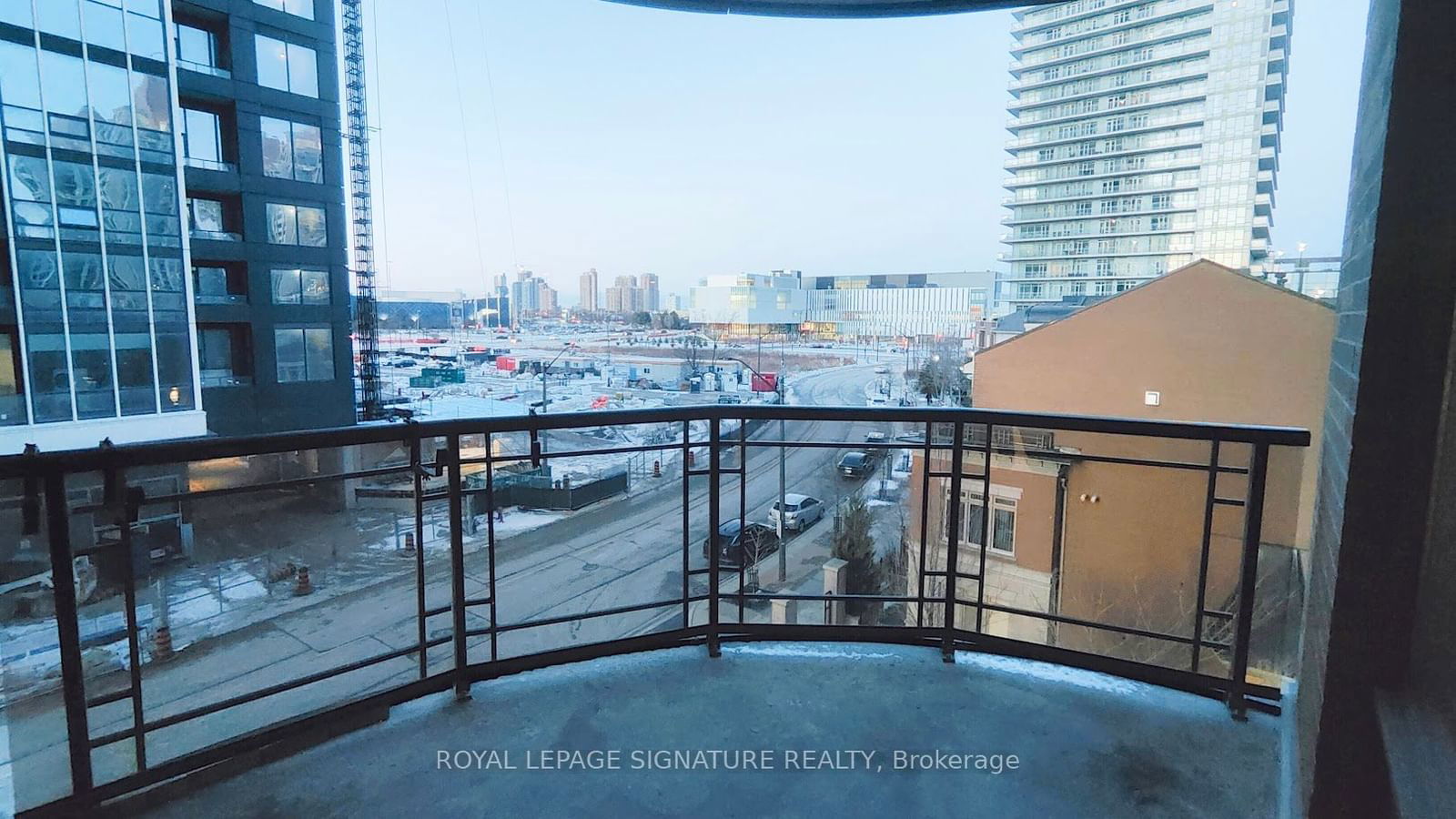 385 Prince Of Wales Dr, unit 402 for rent