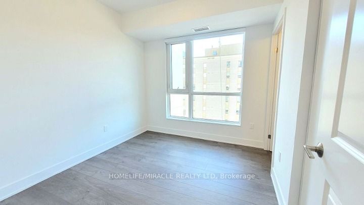 204 Burnhamthorpe Rd E, unit 1404 for rent