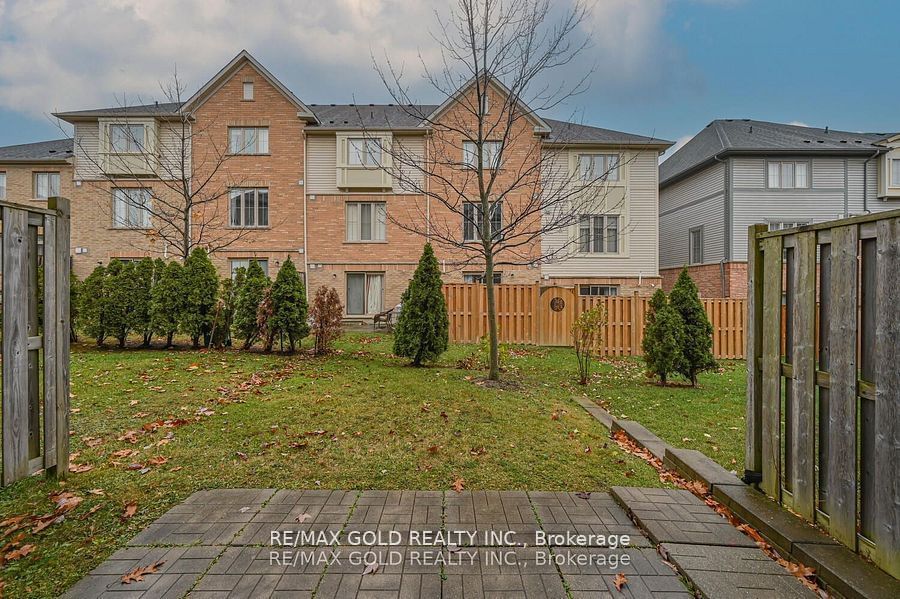 Terracotta Village at The Credit Valley, Brampton, Toronto